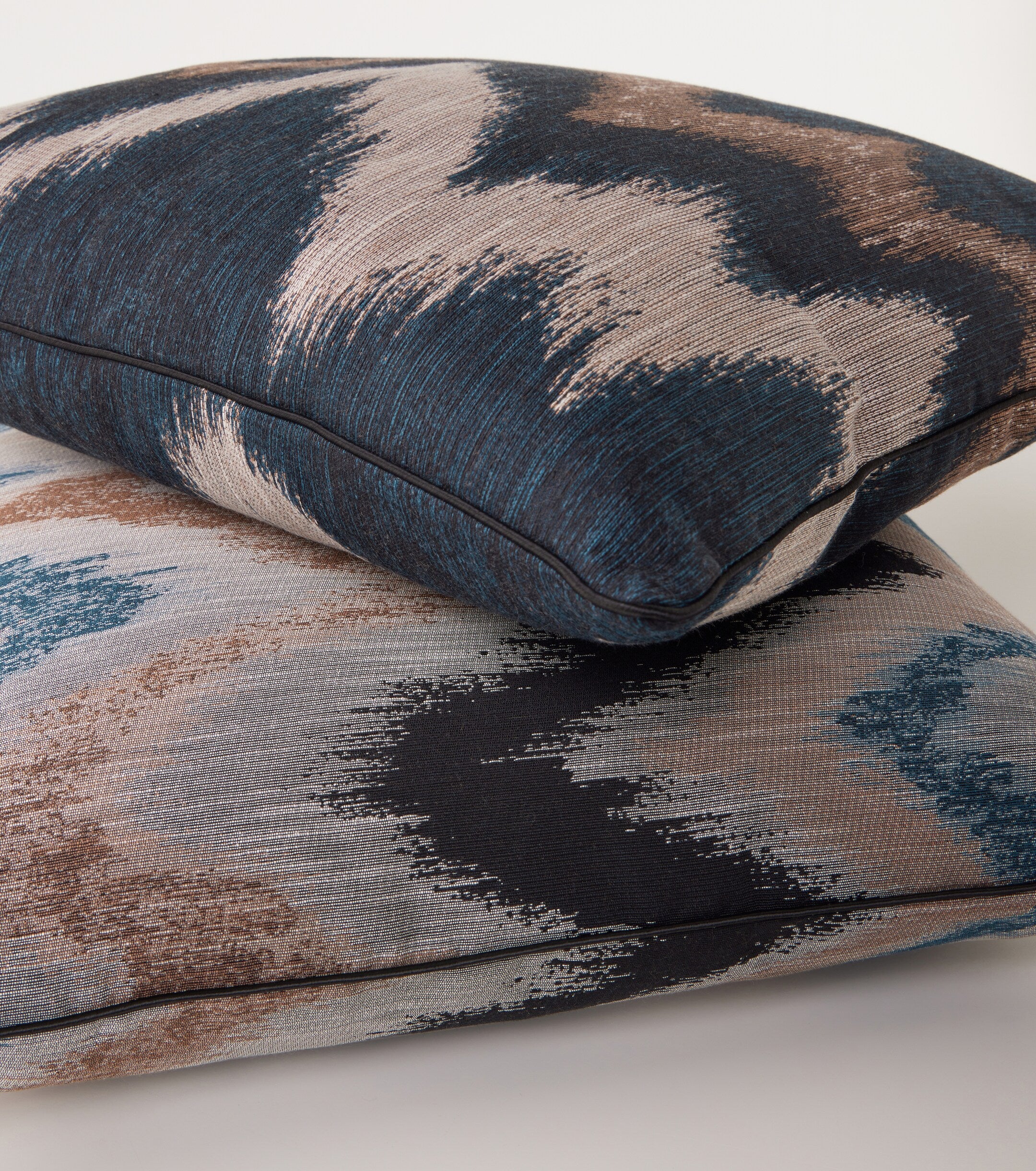 Almofada Zigzag Ikat cor150 60x60