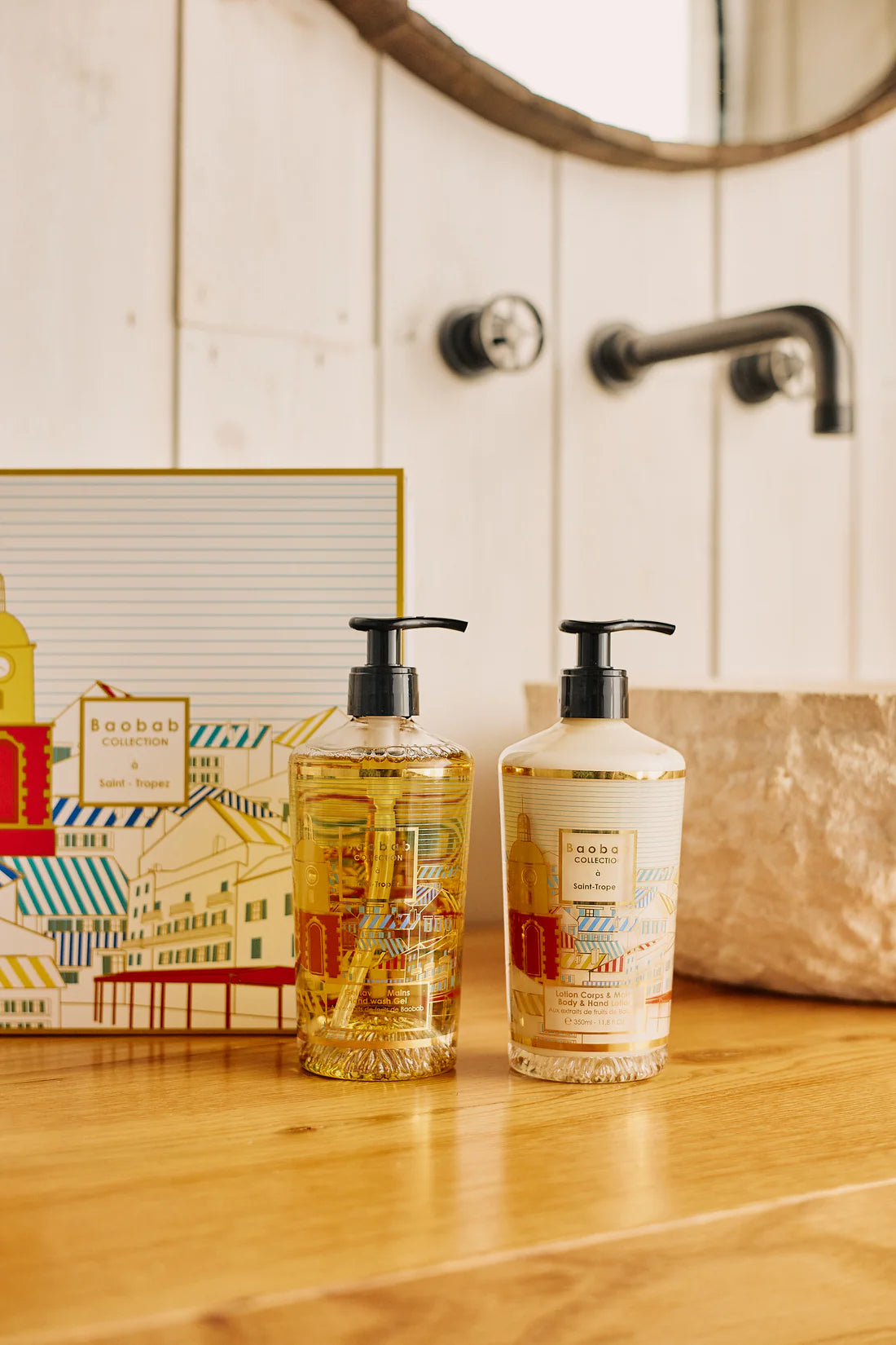Gift Box Creme Mãos e Corpo+Gel de Mãos Saint-Tropez 350ml