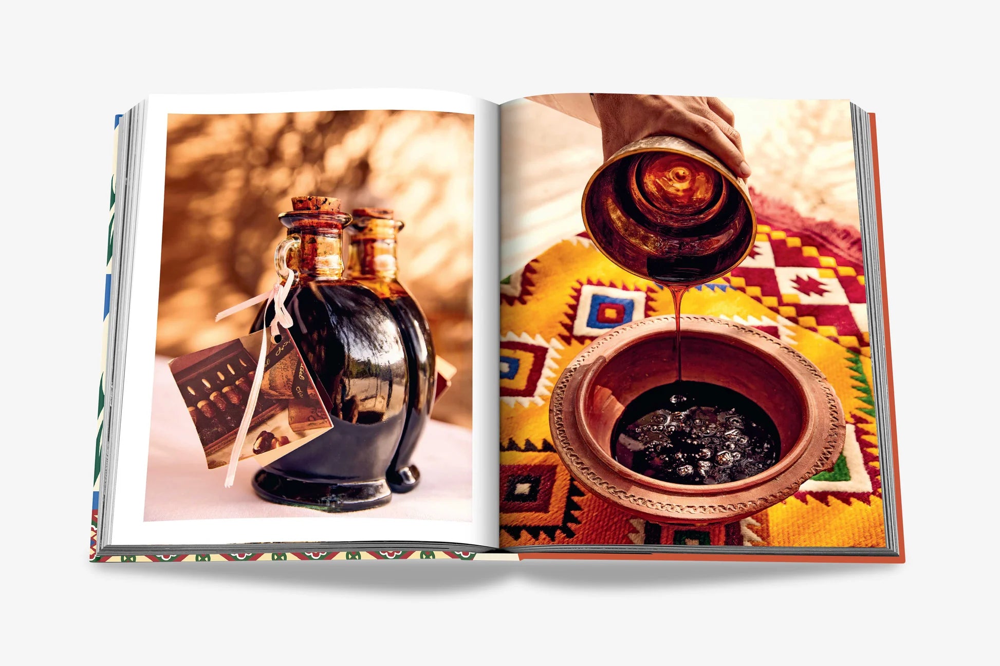 Livro Saudi Dates: A Portrait of the Sacred Fruit