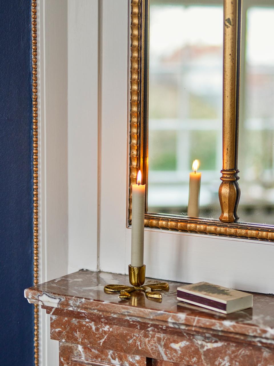 Candelabro Laço Dourado 11,5cmx4cm
